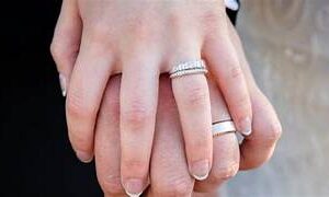 oval engagement rings gold